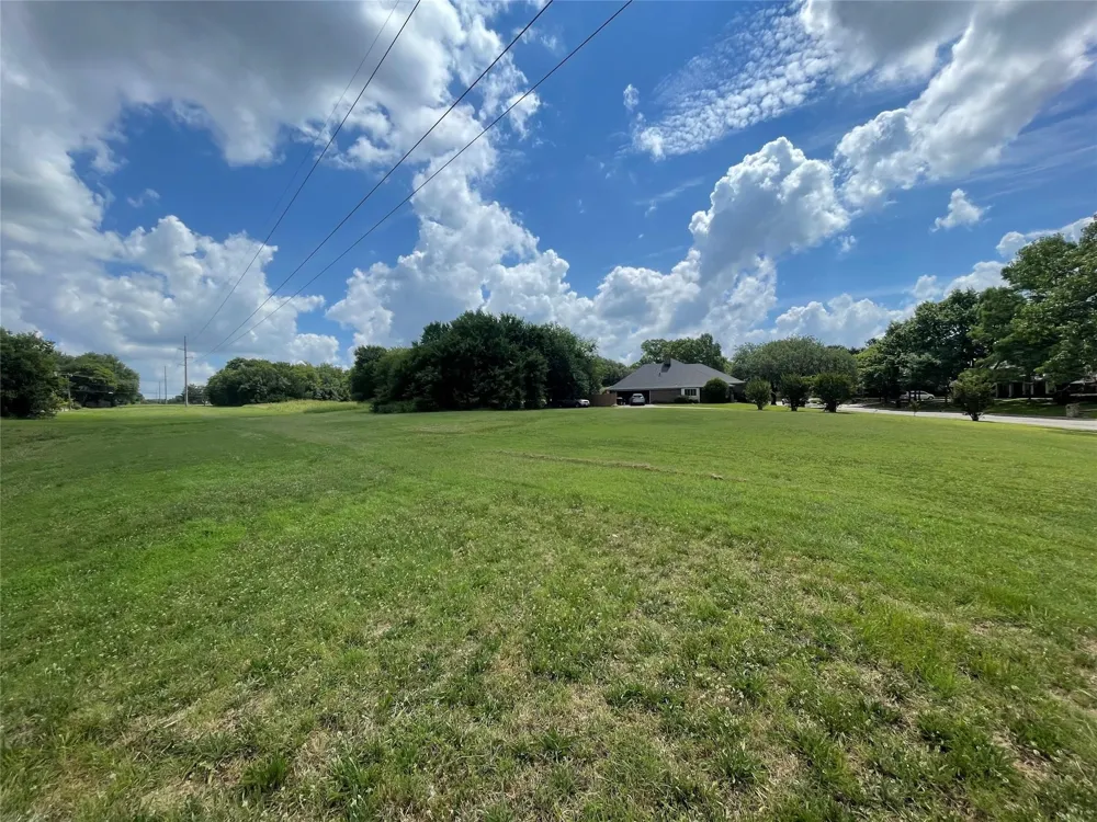 2309 Meadows Lane Sherman, TX 75092
