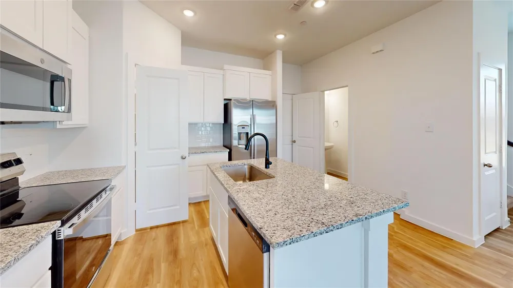 4125 Floyd Alley Grand Prairie, TX 75052