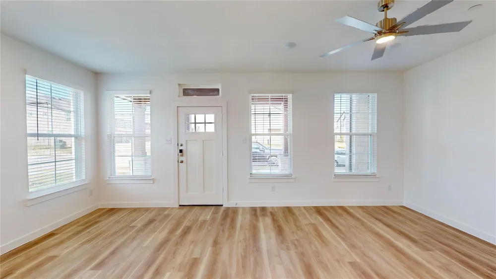 4125 Floyd Alley Grand Prairie, TX 75052
