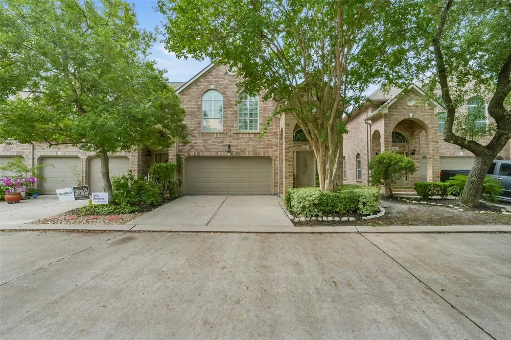 7539 S Linpar Court Houston, TX 77040