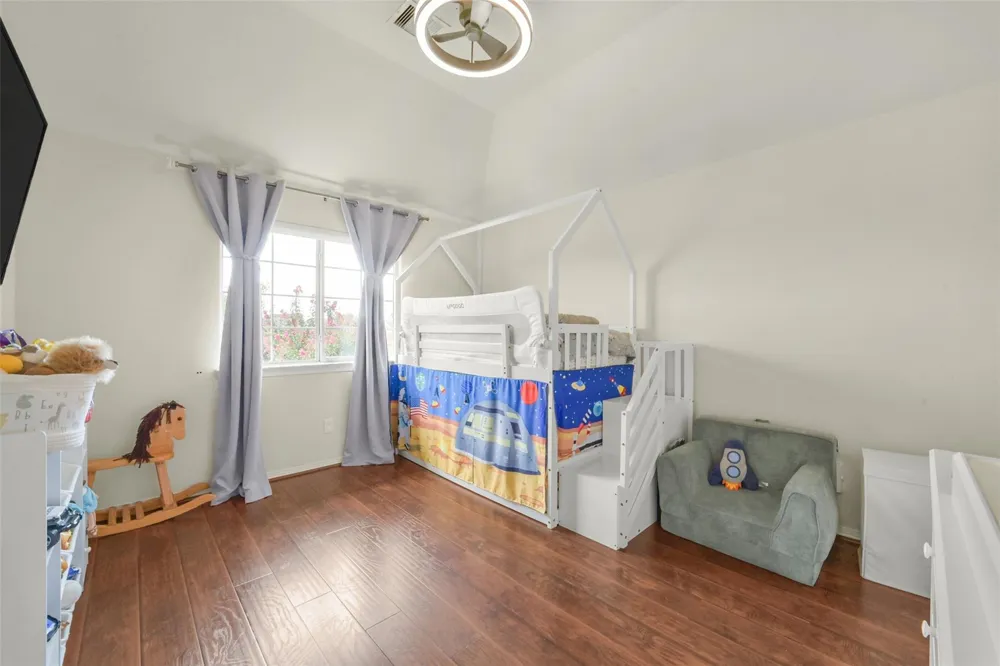 7539 S Linpar Court Houston, TX 77040