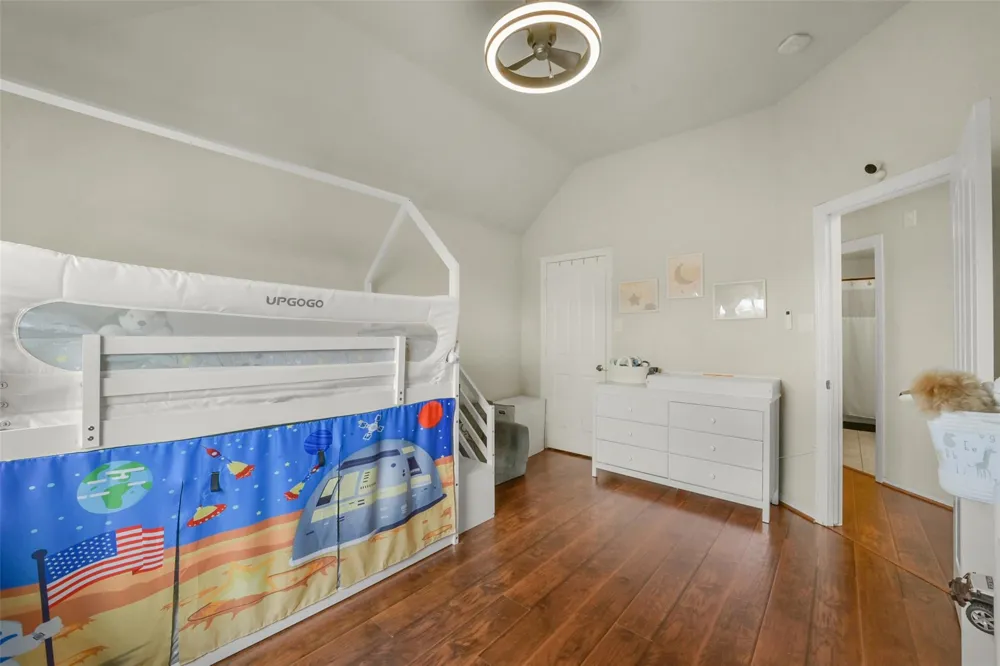 7539 S Linpar Court Houston, TX 77040