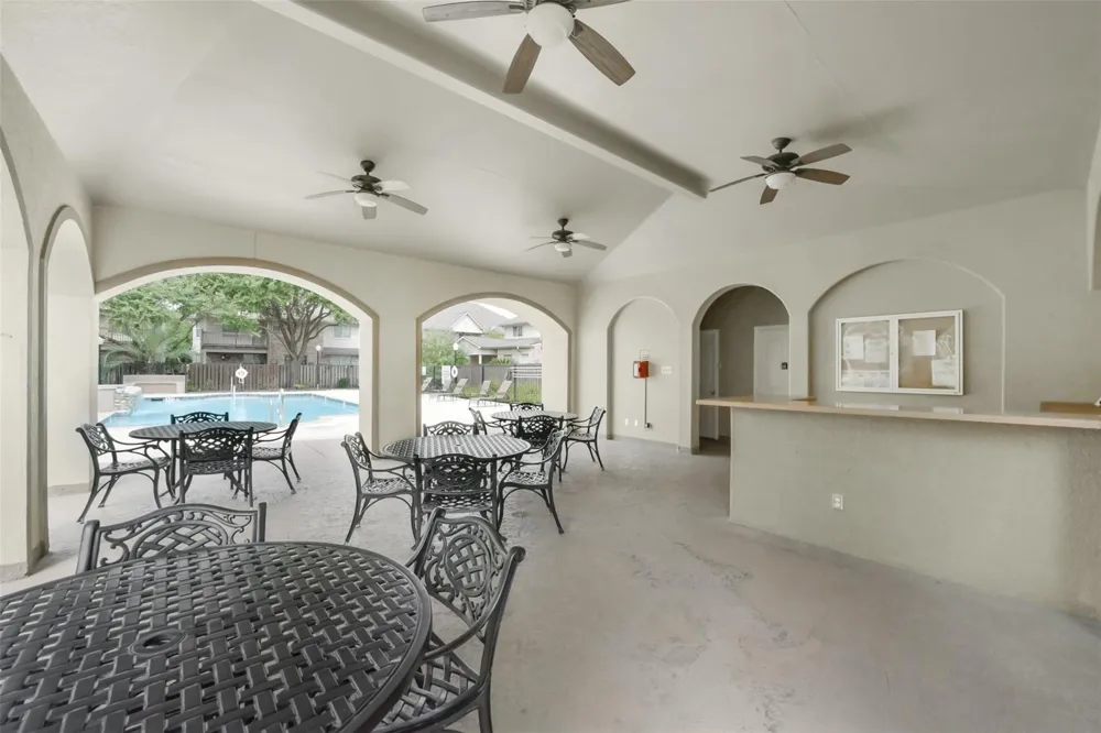 7539 S Linpar Court Houston, TX 77040