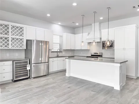 1602 Westside Gardens Lane