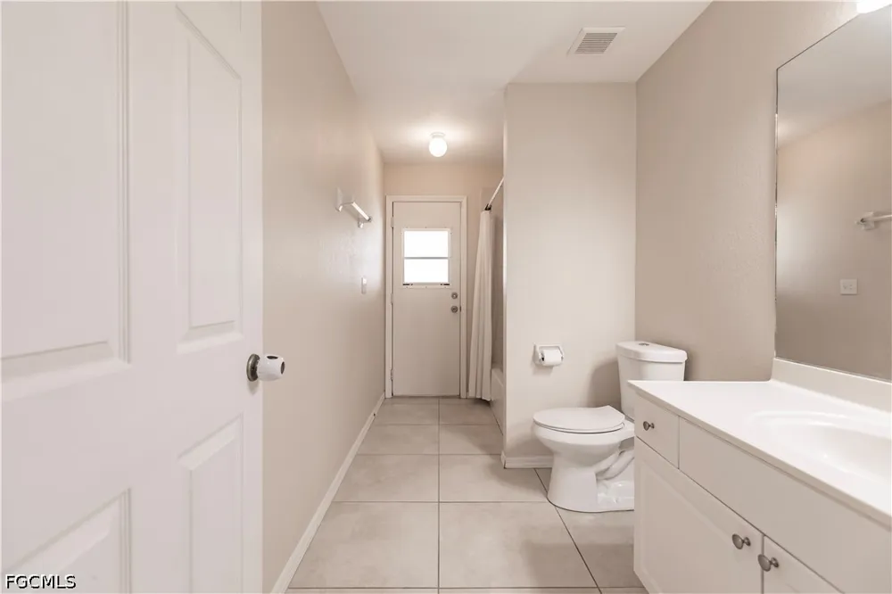 SW 30th Terrace Cape Coral, FL 33914