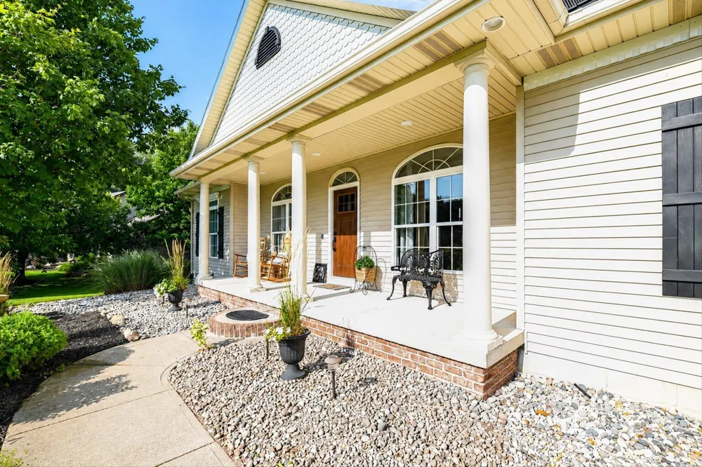 8536 Carriage Lane Portland, MI 48875