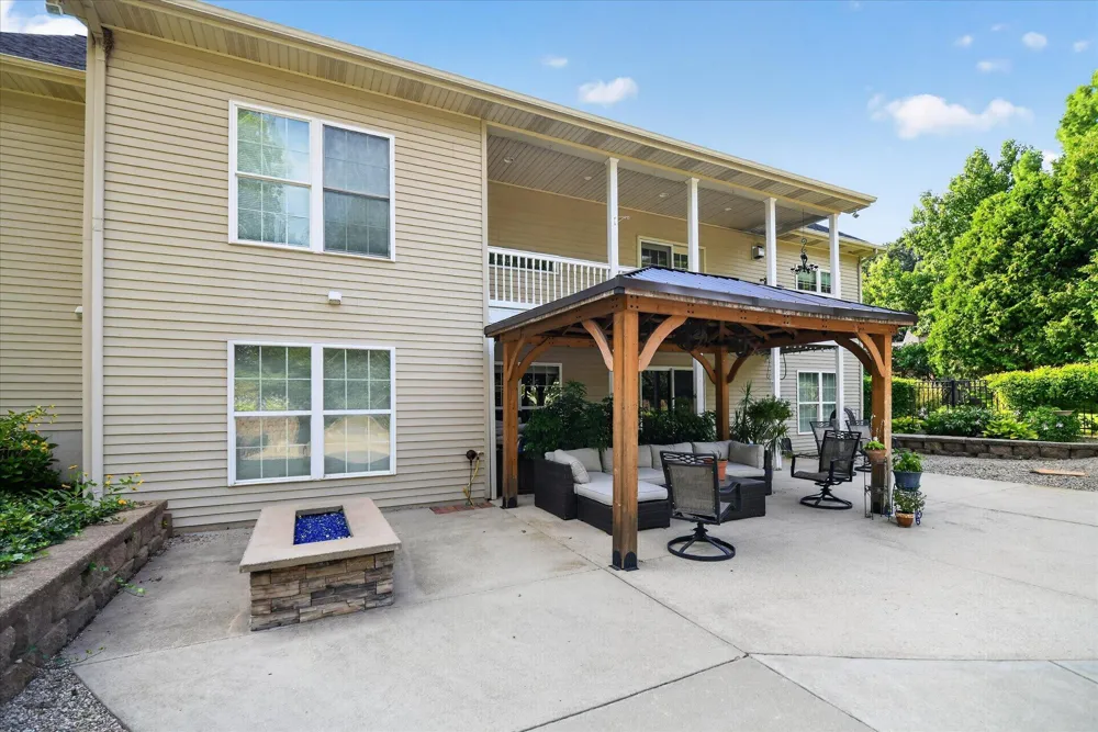 8536 Carriage Lane Portland, MI 48875