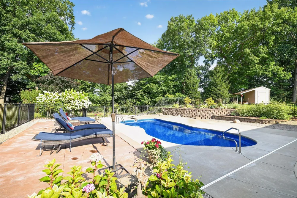 8536 Carriage Lane Portland, MI 48875