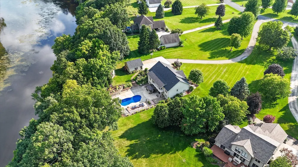 8536 Carriage Lane Portland, MI 48875