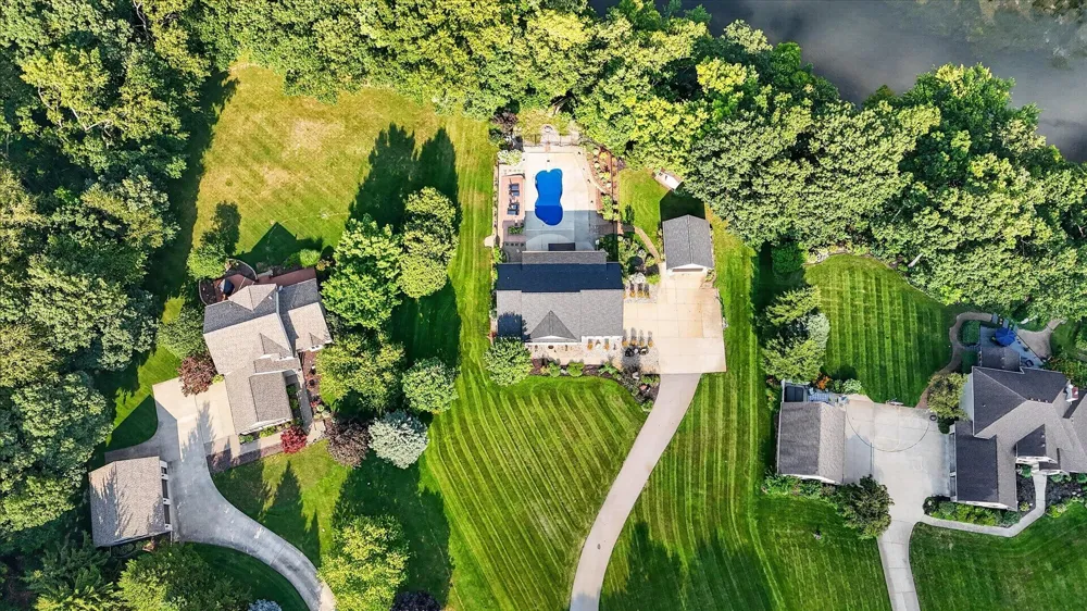 8536 Carriage Lane Portland, MI 48875