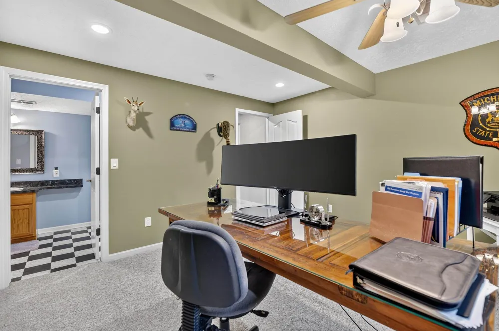 8536 Carriage Lane Portland, MI 48875