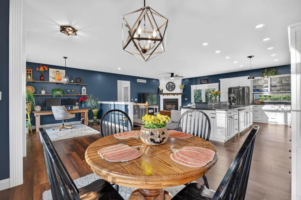 8536 Carriage Lane Portland, MI 48875