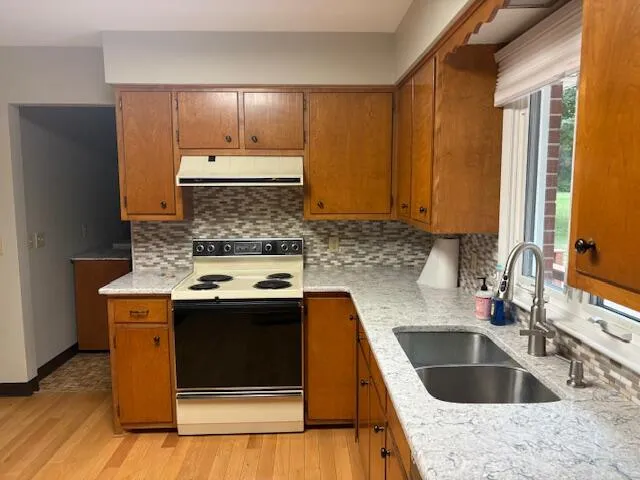 1650 W G AVENUE W Kalamazoo, MI 49009