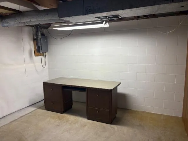 1650 W G AVENUE W Kalamazoo, MI 49009