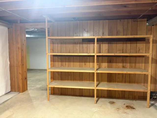 1650 W G AVENUE W Kalamazoo, MI 49009
