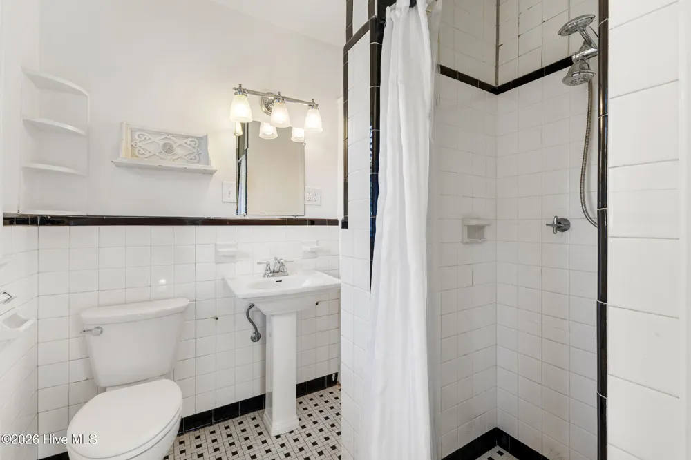 6 Keaton Avenue Wilmington, NC 28403