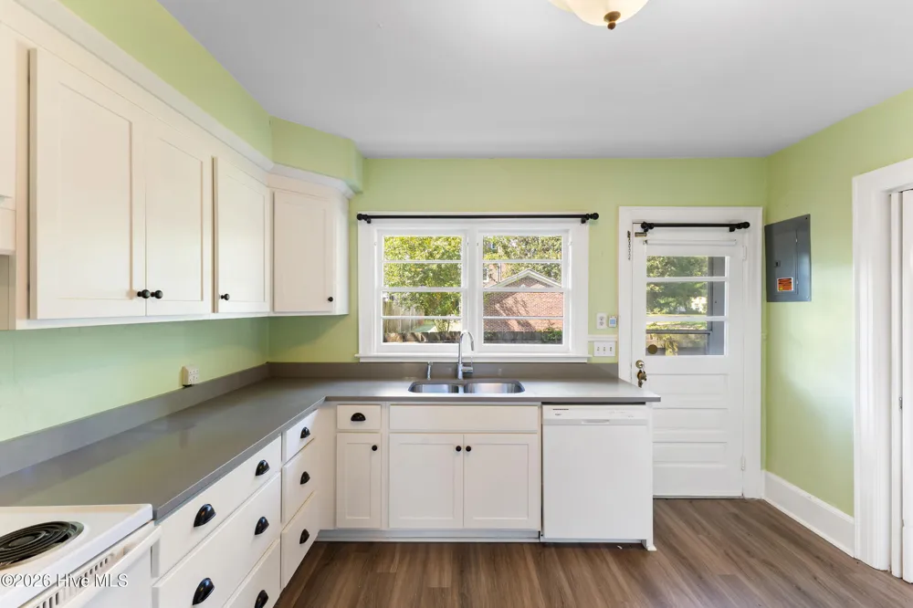 6 Keaton Avenue Wilmington, NC 28403