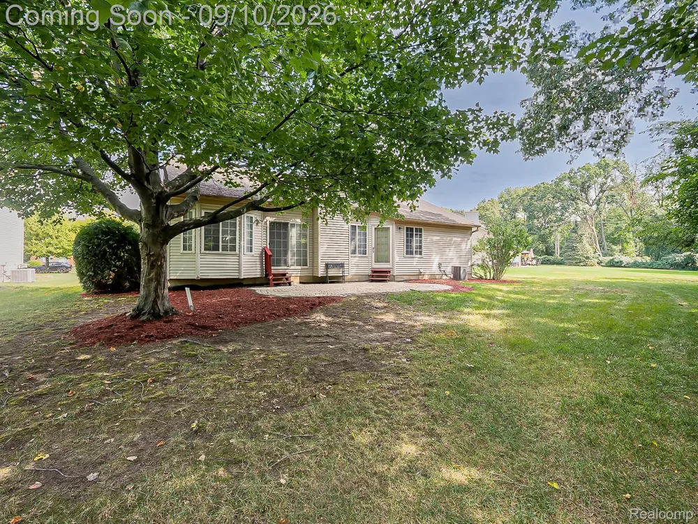 2030 Orchard Court West Bloomfield Charter Township, MI 48324