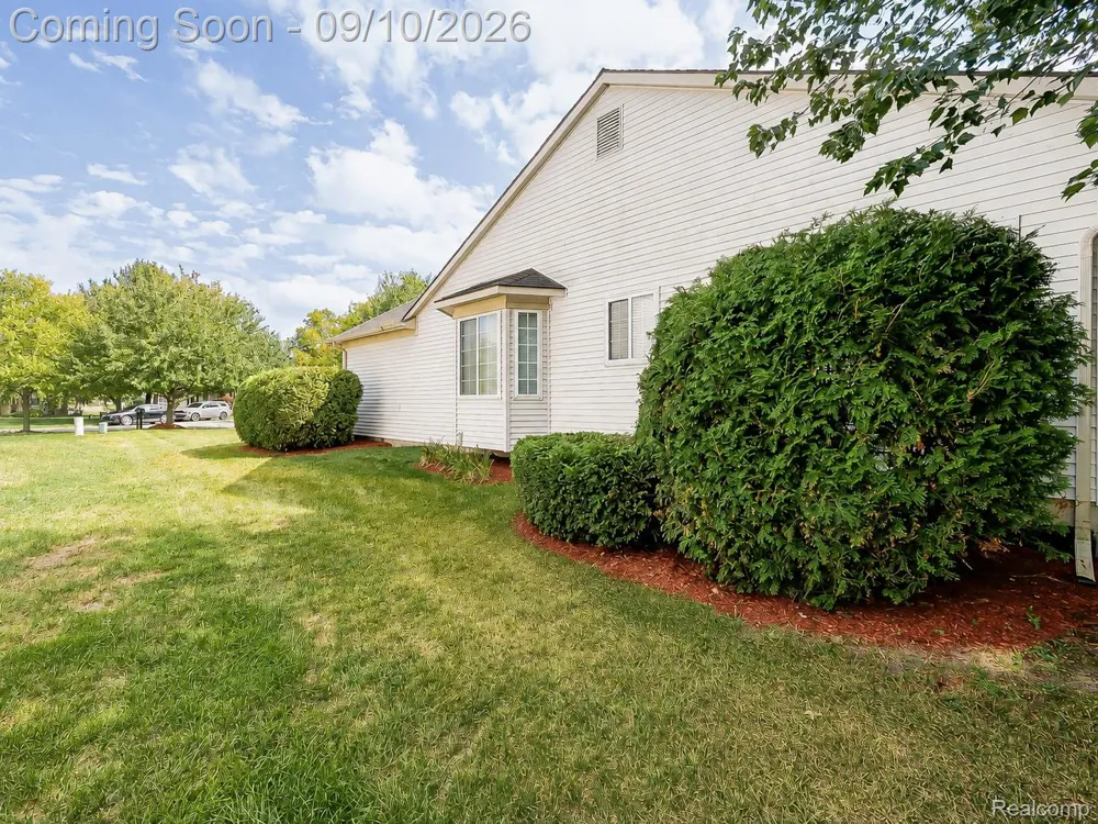 2030 Orchard Court West Bloomfield Charter Township, MI 48324