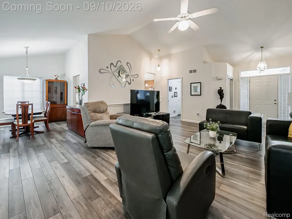 2030 Orchard Court West Bloomfield Charter Township, MI 48324