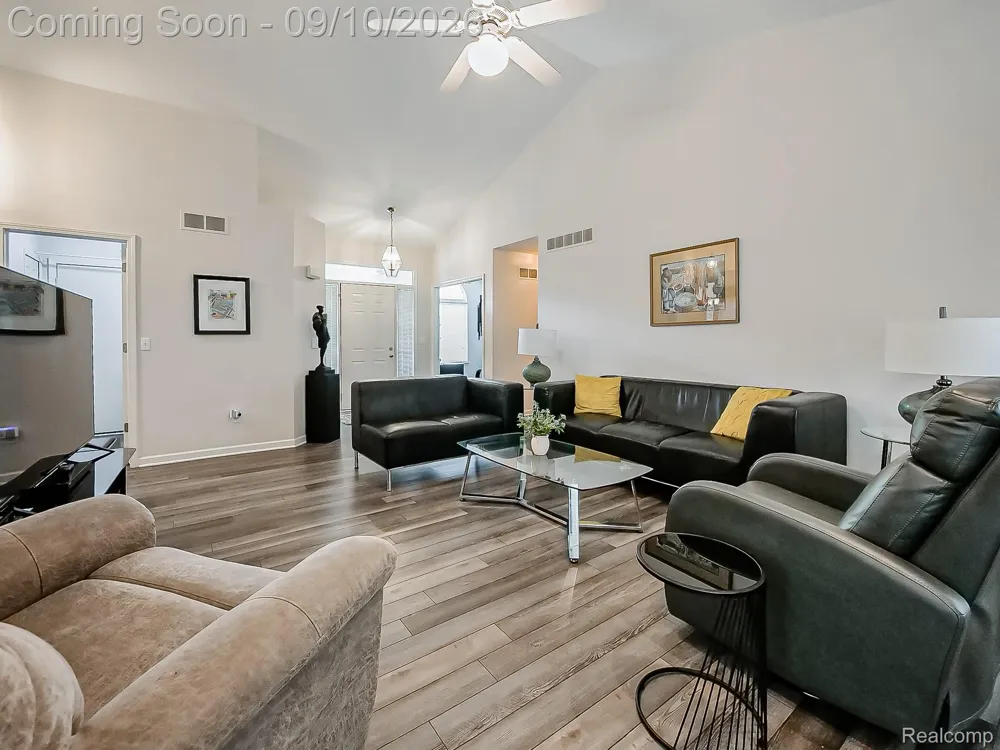 2030 Orchard Court West Bloomfield Charter Township, MI 48324