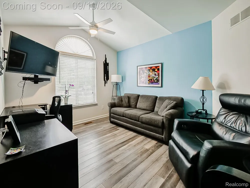 2030 Orchard Court West Bloomfield Charter Township, MI 48324