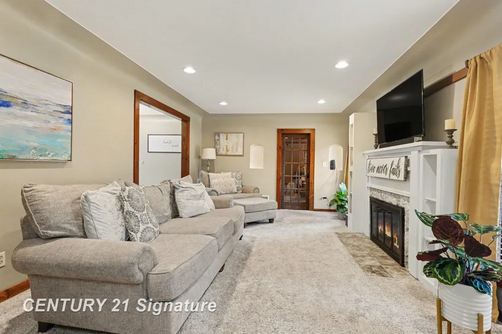 1375 Lathrup Park Saginaw Charter Township, MI 48638