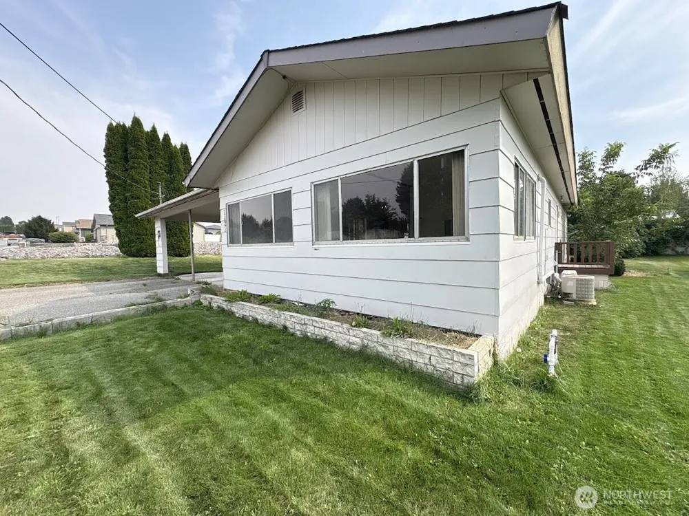 1822 SE Soden Street NE East Wenatchee, WA 98802