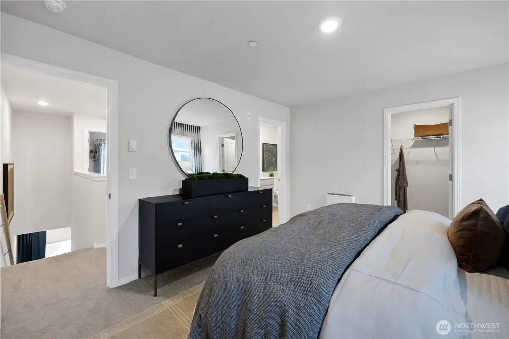34092 Emerald Ridge Avenue SE Black Diamond, WA 98010