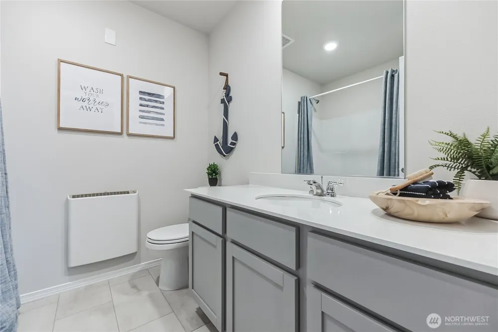 34092 Emerald Ridge Avenue SE Black Diamond, WA 98010