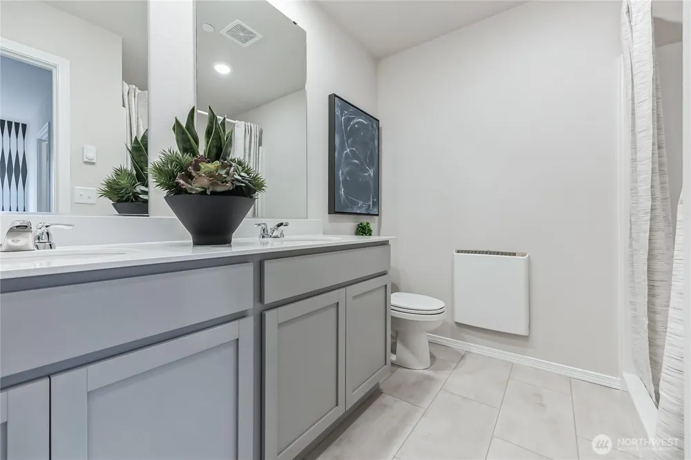 34092 Emerald Ridge Avenue SE Black Diamond, WA 98010