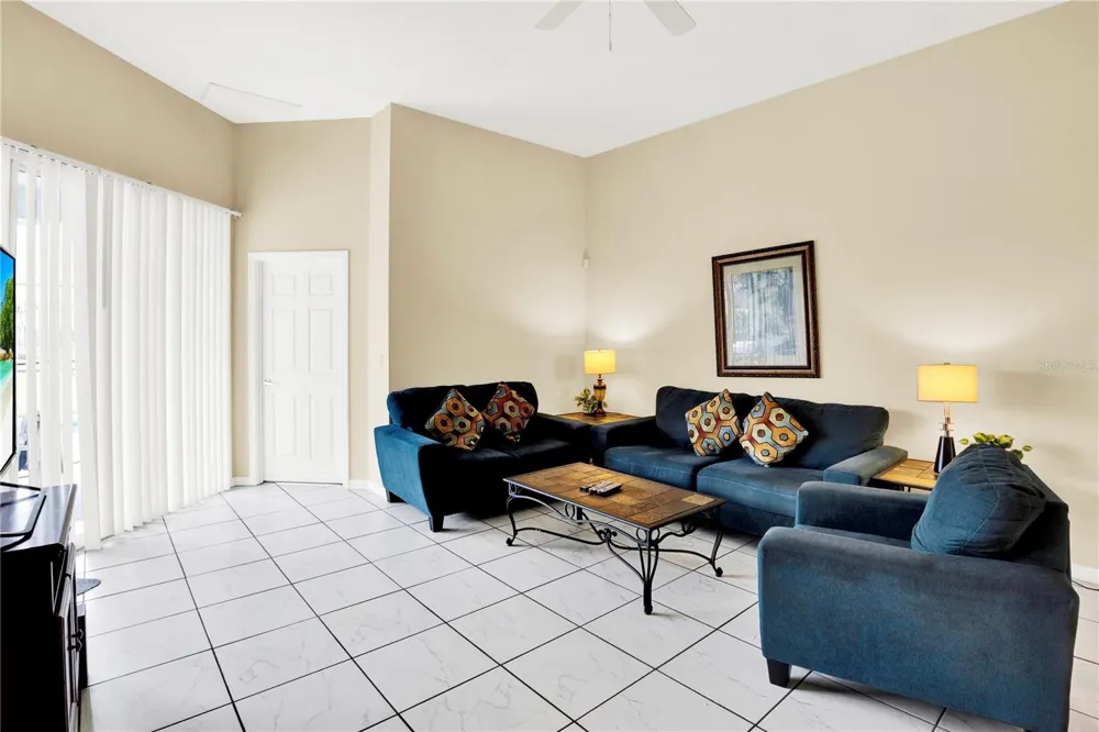121 MINNIEHAHA CIRCLE Haines City, FL 33844