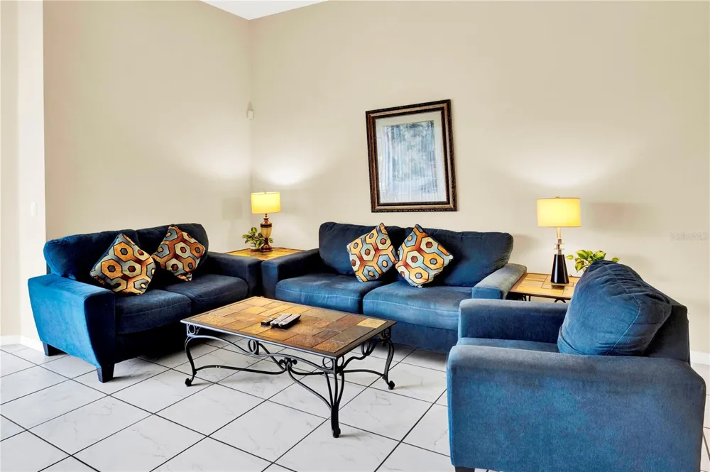 121 MINNIEHAHA CIRCLE Haines City, FL 33844