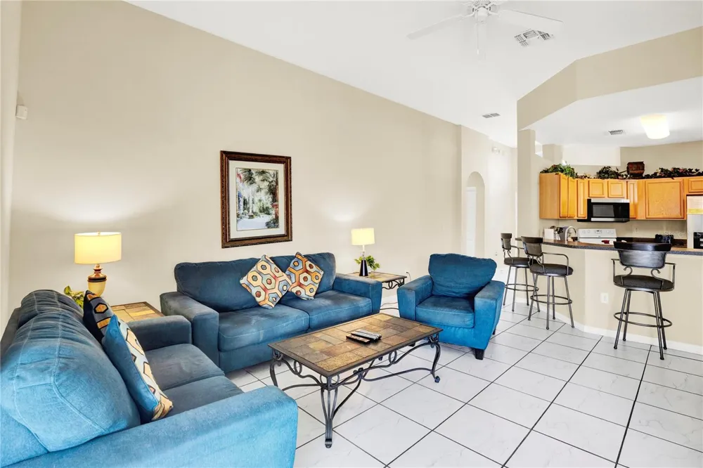 121 MINNIEHAHA CIRCLE Haines City, FL 33844