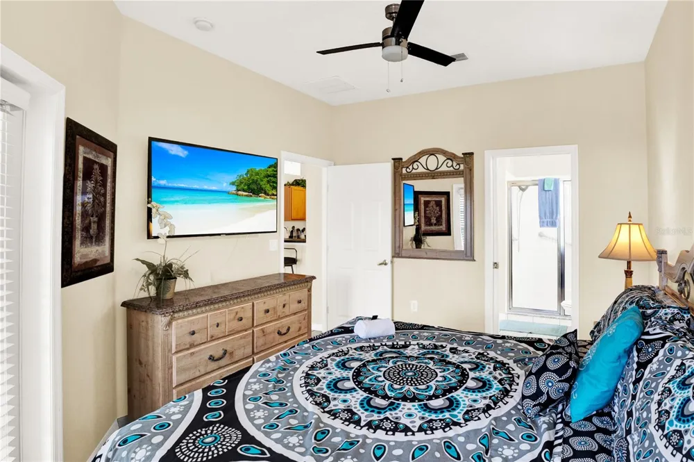 121 MINNIEHAHA CIRCLE Haines City, FL 33844