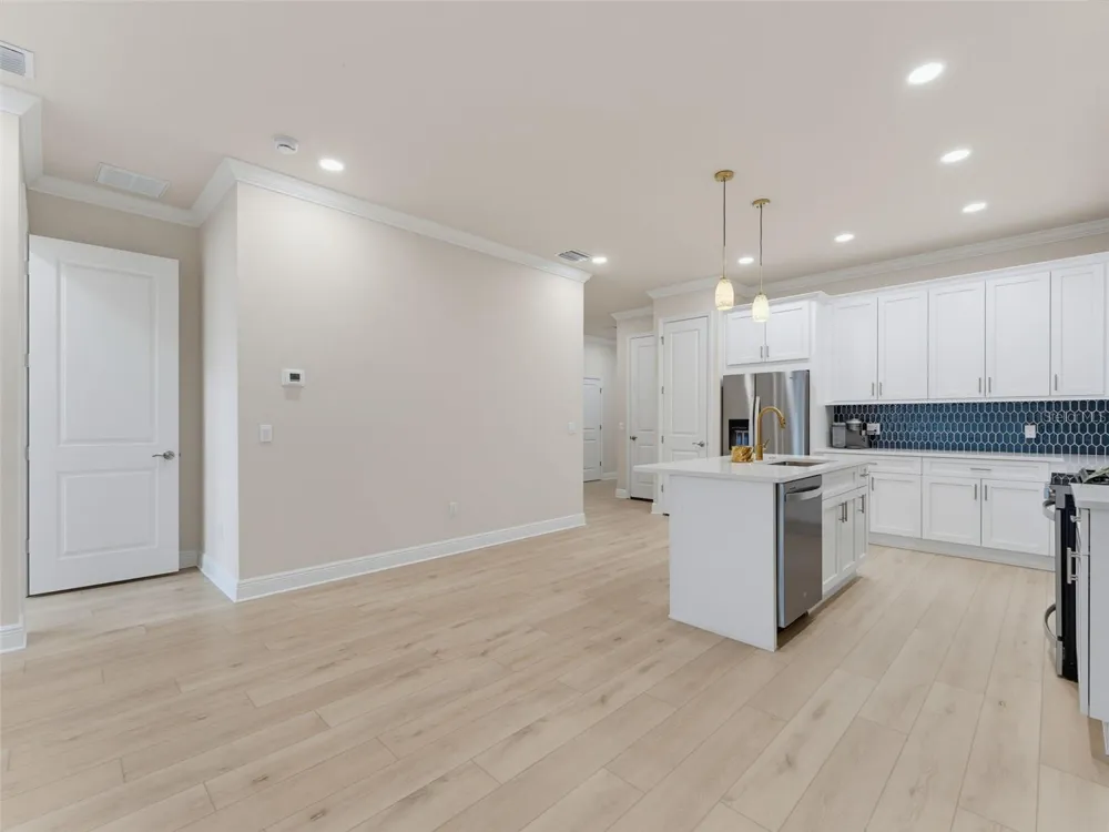 2525 MARIO WAY Clearwater, FL 33761