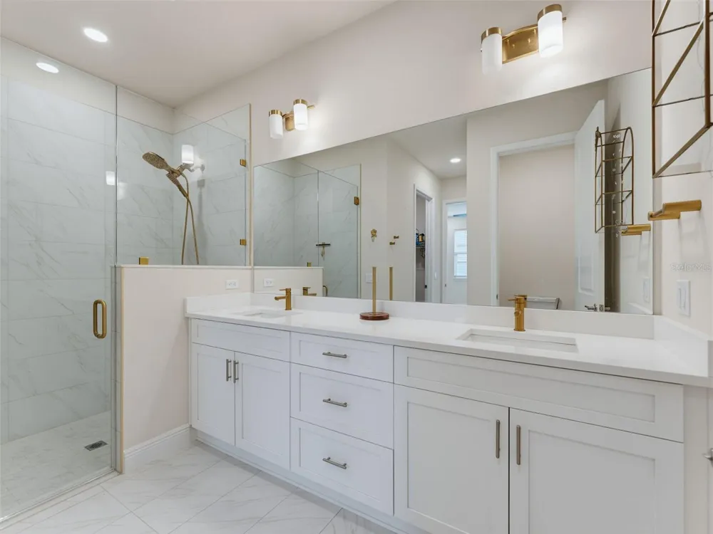 2525 MARIO WAY Clearwater, FL 33761