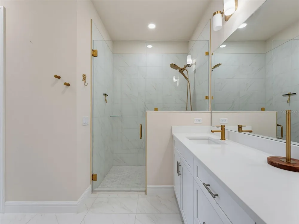 2525 MARIO WAY Clearwater, FL 33761
