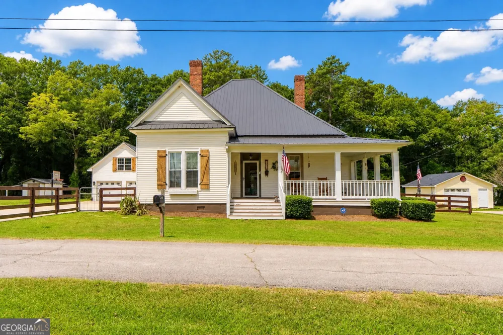 35 Combs ST Locust Grove, GA 30248