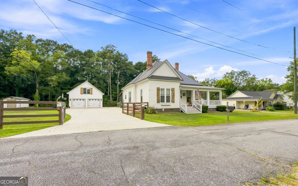 35 Combs ST Locust Grove, GA 30248