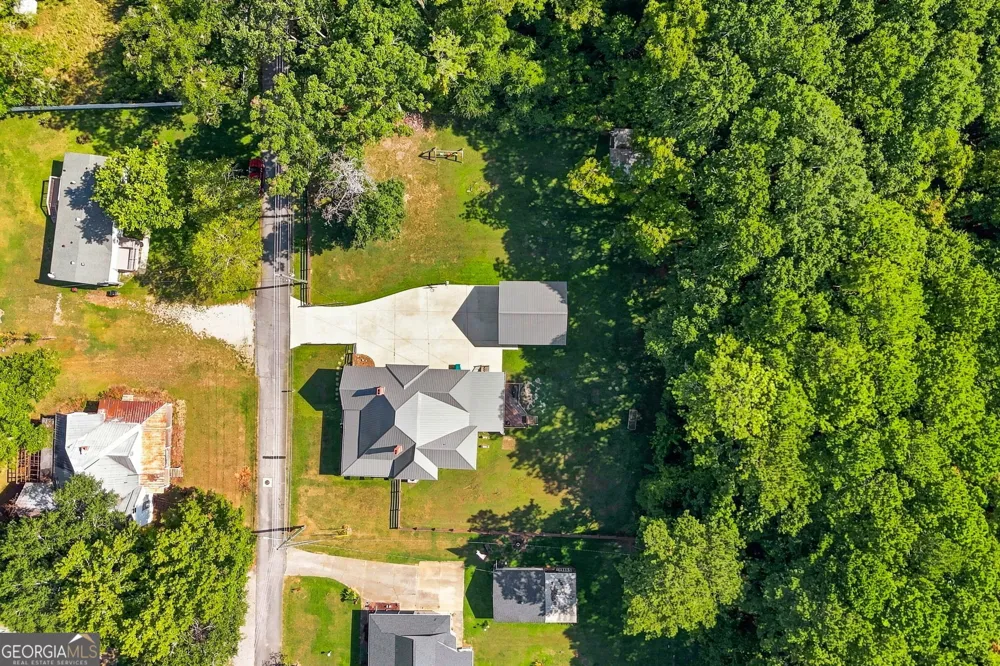 35 Combs ST Locust Grove, GA 30248