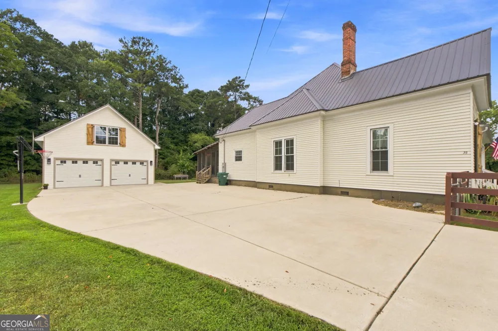 35 Combs ST Locust Grove, GA 30248