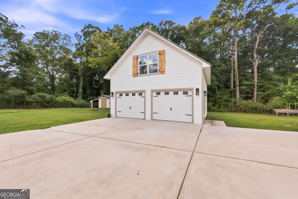 35 Combs ST Locust Grove, GA 30248