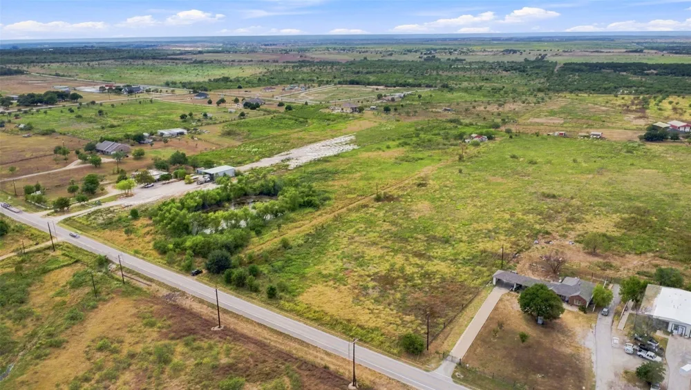 6207 Turnersville Road Creedmoor, TX 78610