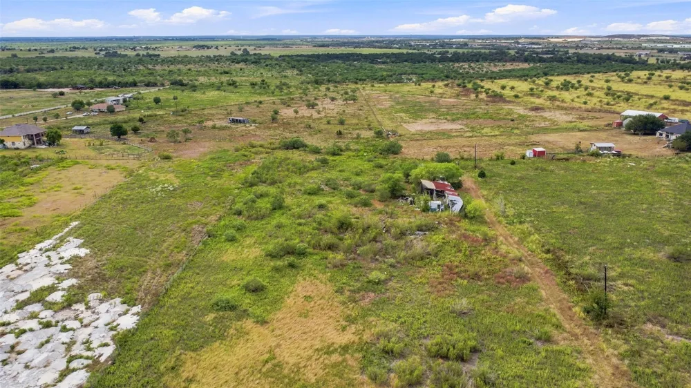 6207 Turnersville Road Creedmoor, TX 78610