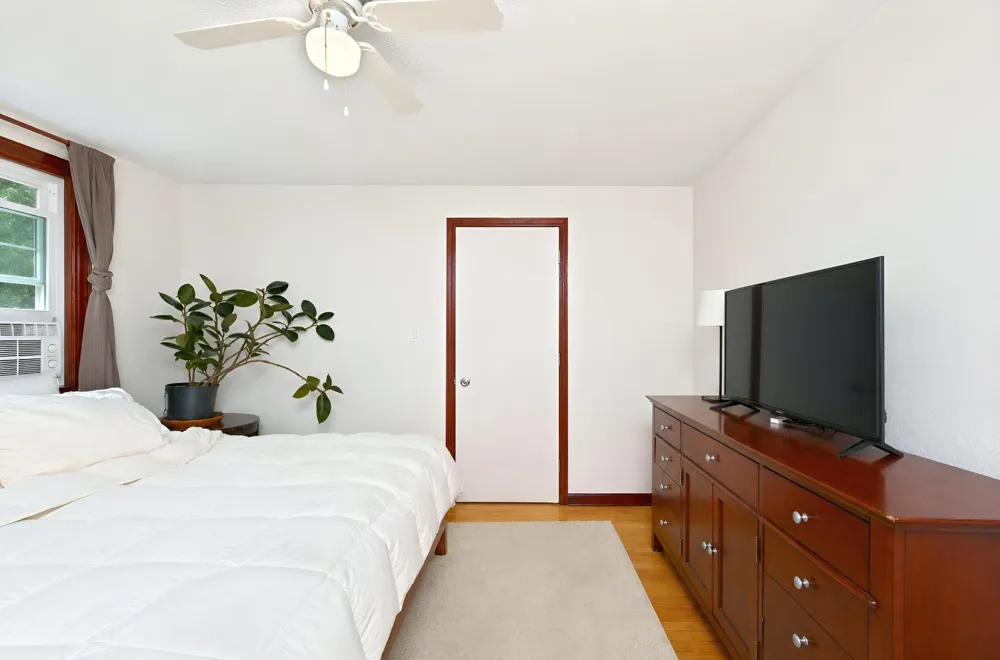 1210 13 1/2 STREET S Fargo, ND 58103