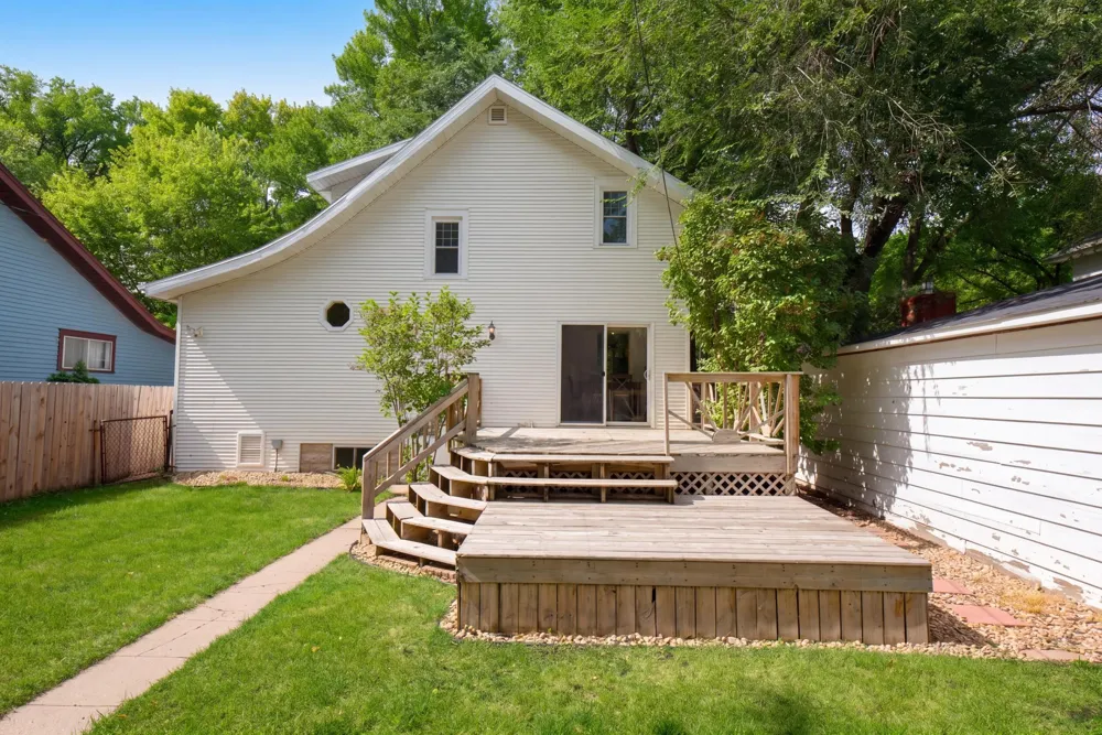 1210 13 1/2 STREET S Fargo, ND 58103