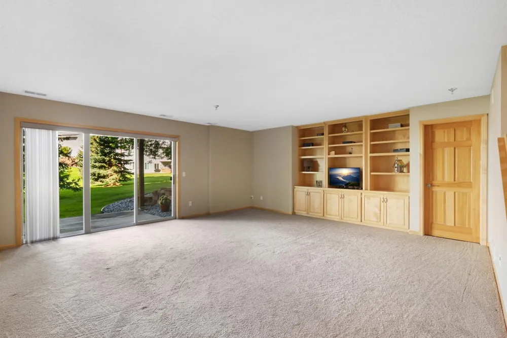 20035 Homestead Court #28 Lakeville, MN 55044