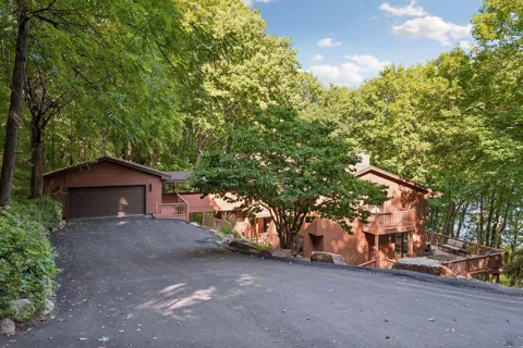 5845 Ridge Road