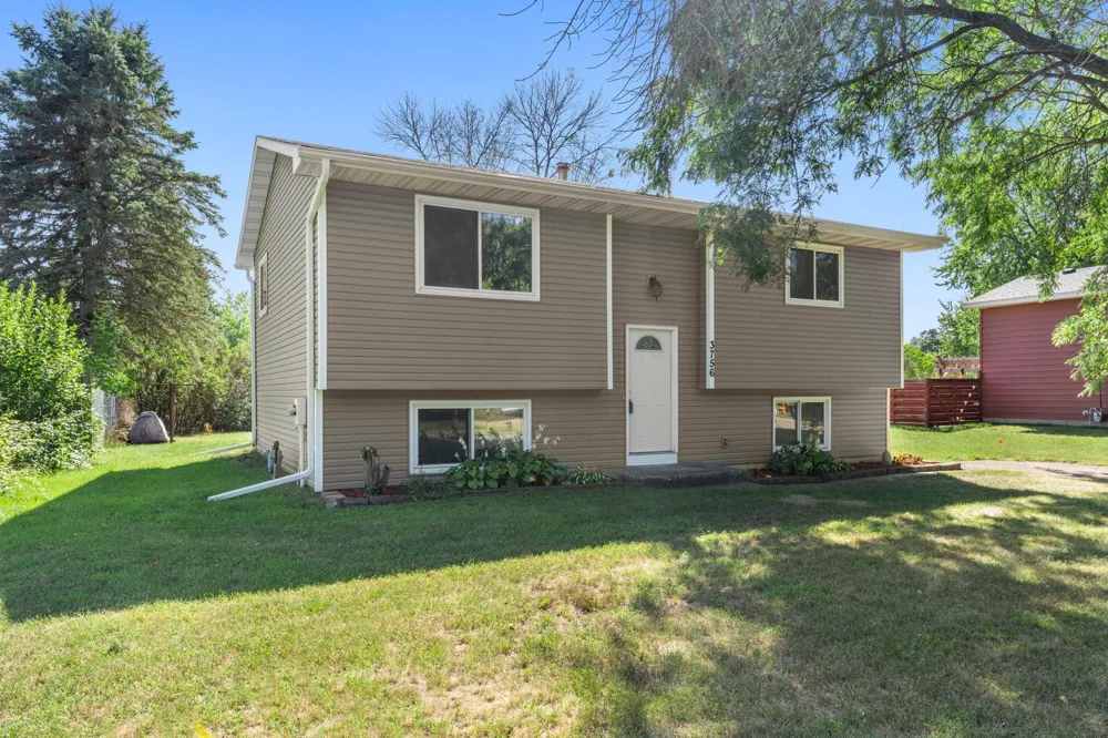 3756 226th Avenue NW Saint Francis, MN 55070